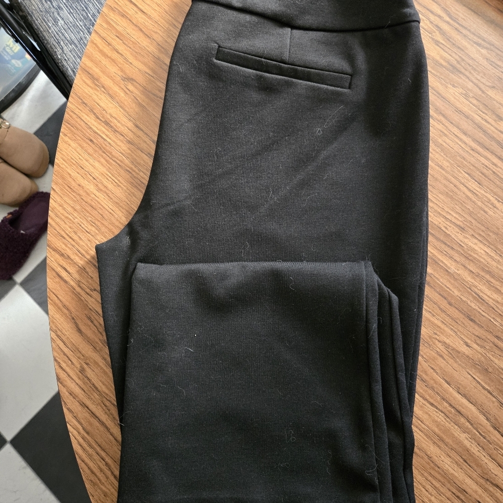 🔴New York & Company Black Ponte Leggings - Picture 2 of 3